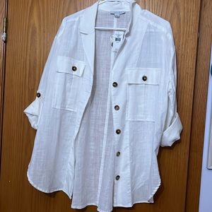 Brand new buckle button up